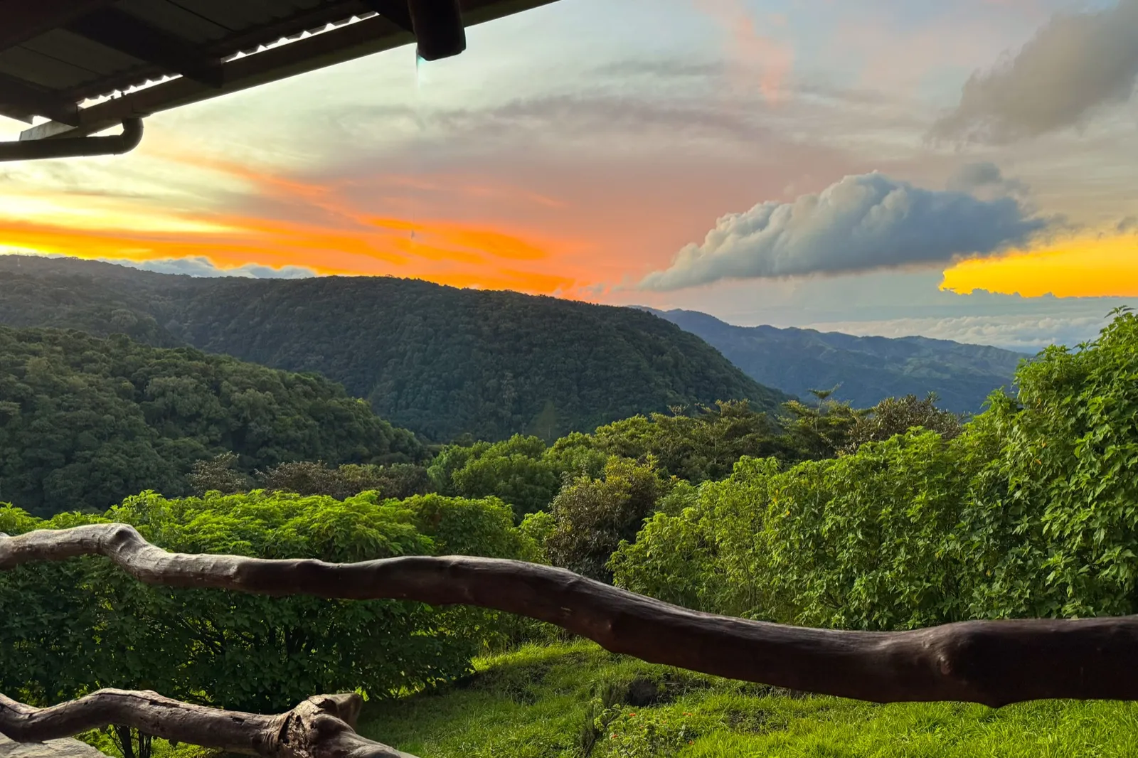Costa Rica, volcanoes and cloud forest