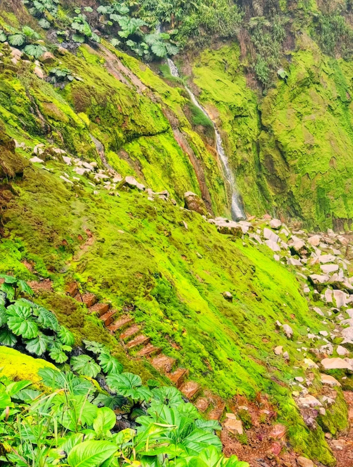 Catarata del Toro crater